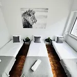 Crespo House Ii Fantastic E Δωμάτια σε οικογενειακή κατοικία *