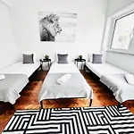 Crespo House Ii Fantastic E منزل للإقامة *